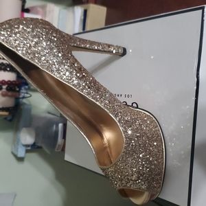 GUESS Shoes